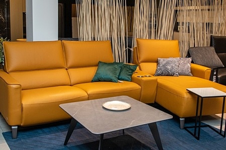 Nowoczesna sofa do salonu