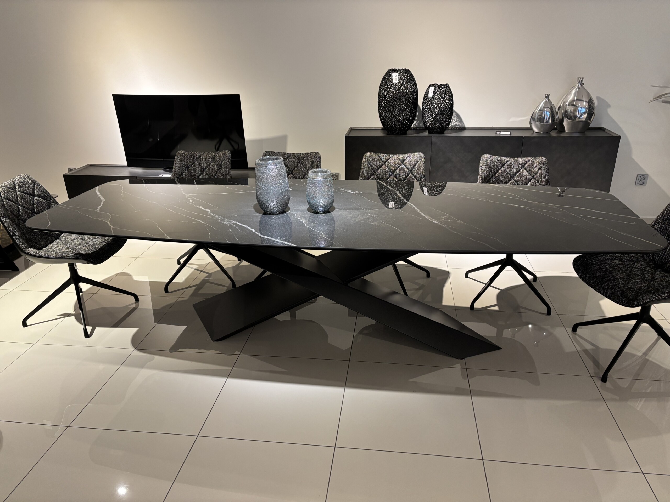 ST&Oacute;Ł A25 300/110 cm beczka spiek: Calacatta Black Starlit poler