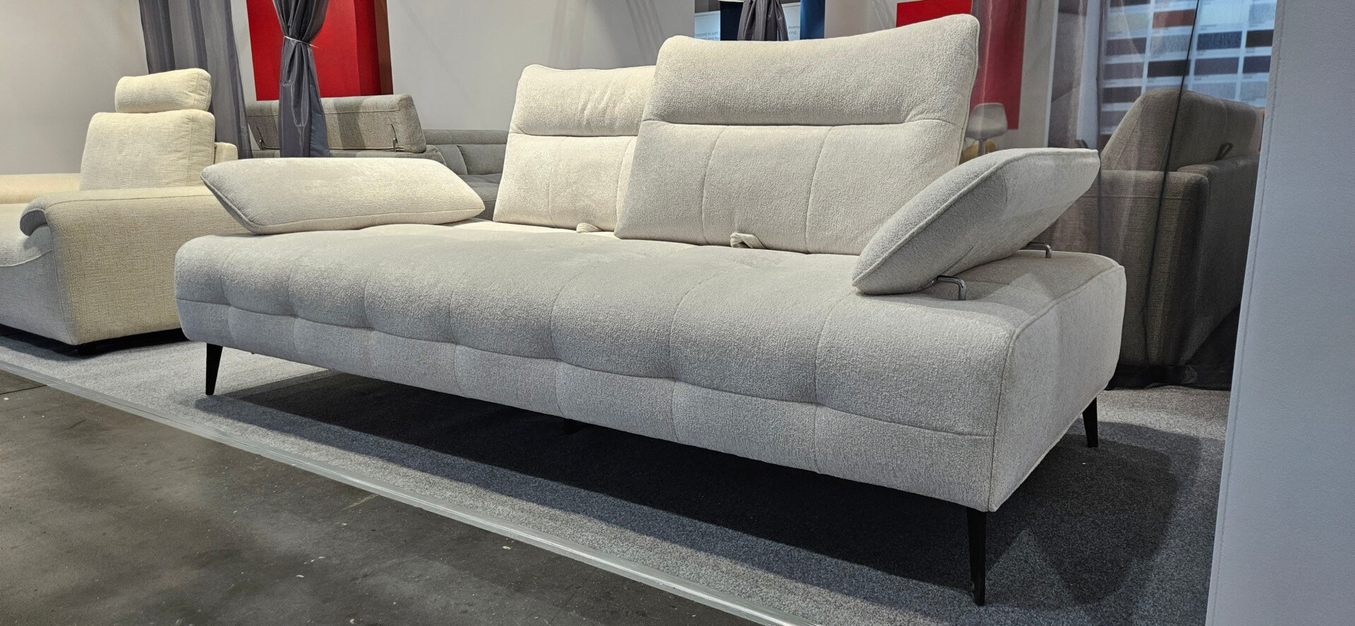 Sprzedana DM.8662 &ndash; Szara designerska kanapa z regulacją oparć