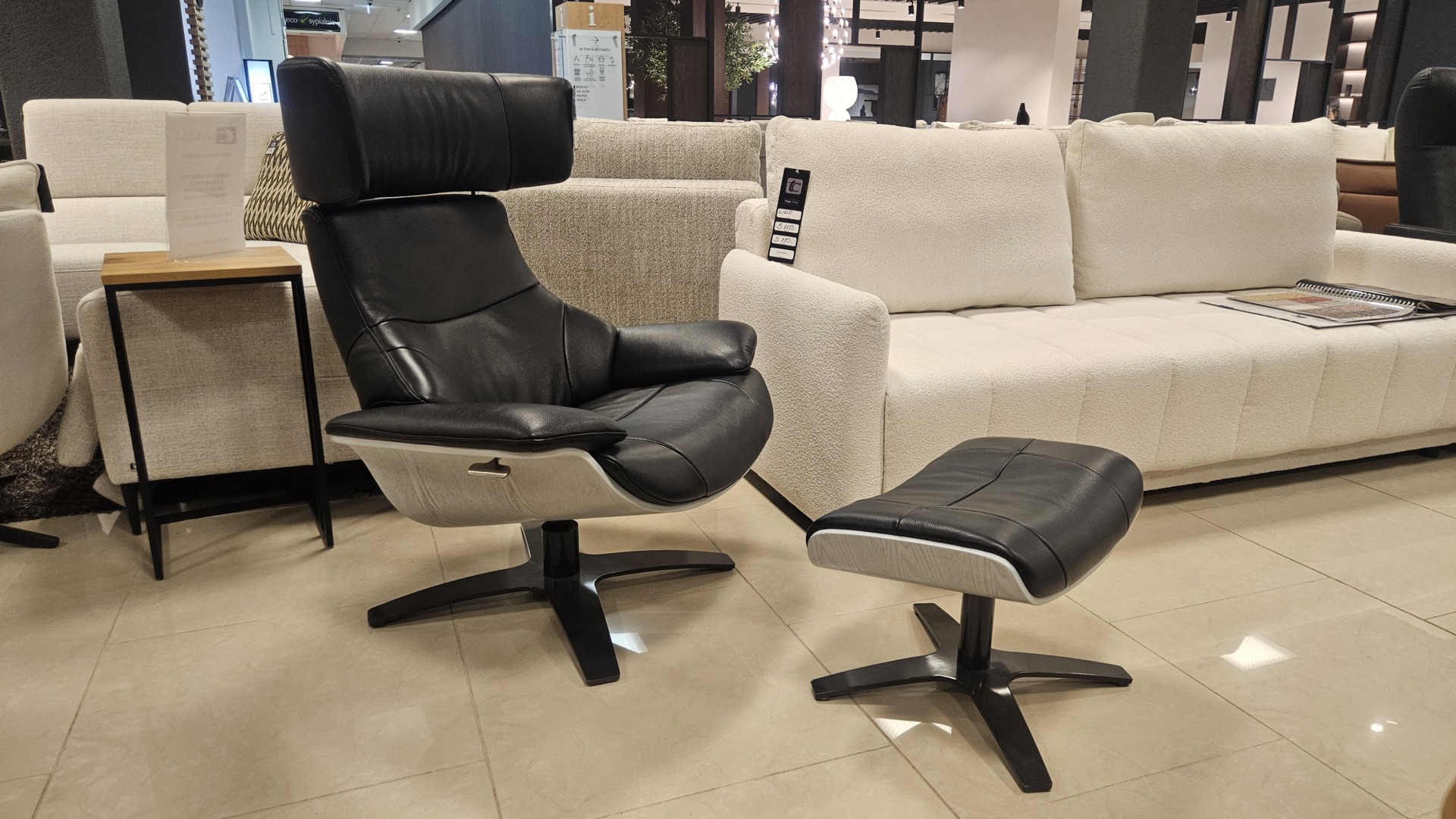 FOTEL CD.985 Z PODN&Oacute;ŻKIEM, CZARNA SK&Oacute;RA NATURALNA Z DREWNEM -25% 3.670 ZŁ