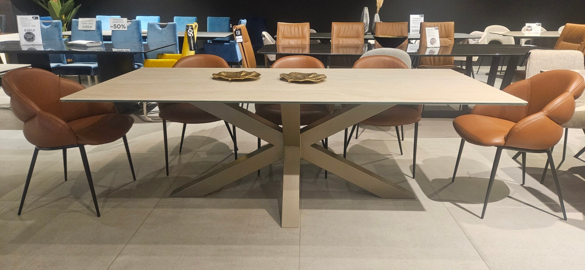 St&oacute;ł BAZALT 10 ze spieku TRAVERTINE GOLD 220 x 100CM